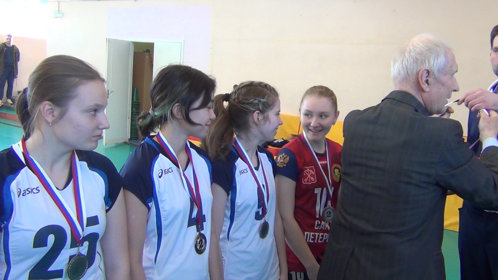 Серебряные призёры Первенства СПб 2021/22 г.г. среди девушек 2007 г.р.