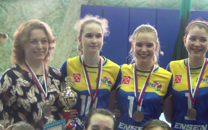 Бронзовые призеры Первенства СПб 2021/22 г.г. среди девушек 2008 г.р.
