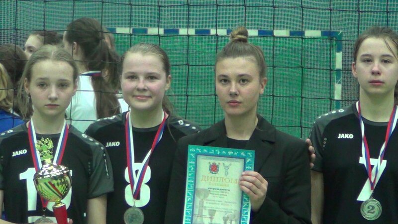 Серебряные призеры Первенства СПб 2021/22 г.г. среди девушек 2008 г.р.