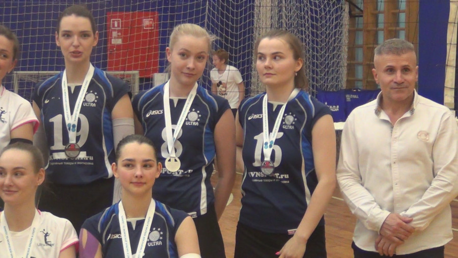 Серебряные призёры чемпионата Санкт-Петербурга 2023/24 среди женских команд