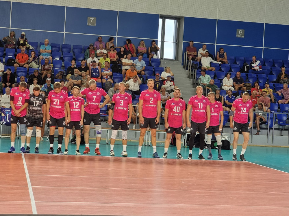 Всероссийские соревнования по волейболу среди мужских и женских команд ветеранов