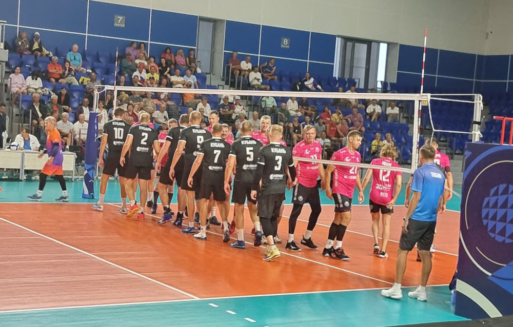 Всероссийские соревнования по волейболу среди мужских и женских команд ветеранов