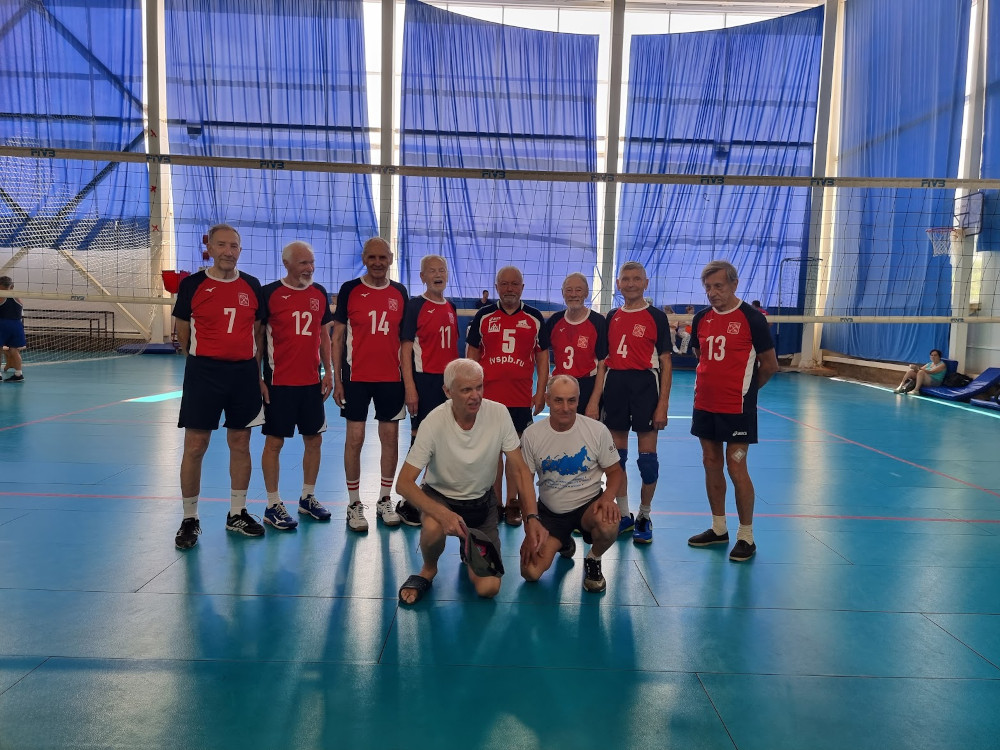 Всероссийские соревнования по волейболу среди мужских и женских команд ветеранов
