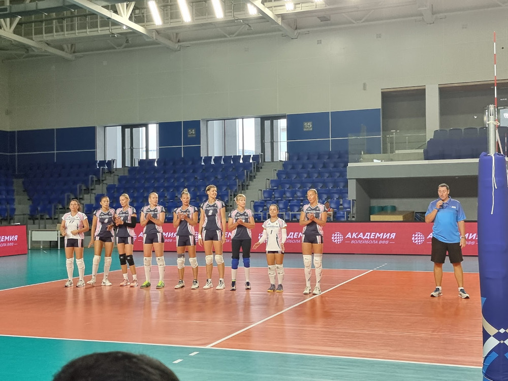 Всероссийские соревнования по волейболу среди мужских и женских команд ветеранов