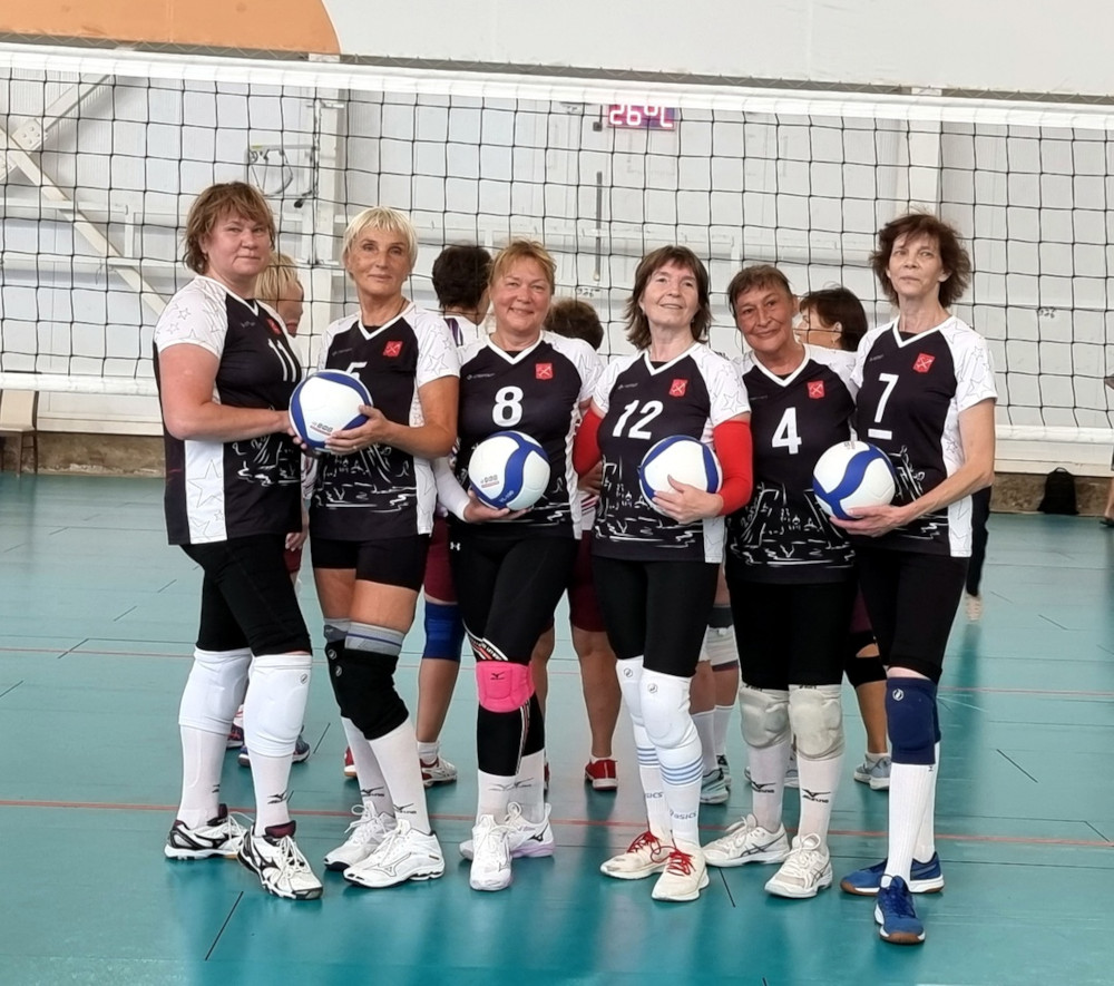 Всероссийские соревнования по волейболу среди мужских и женских команд ветеранов