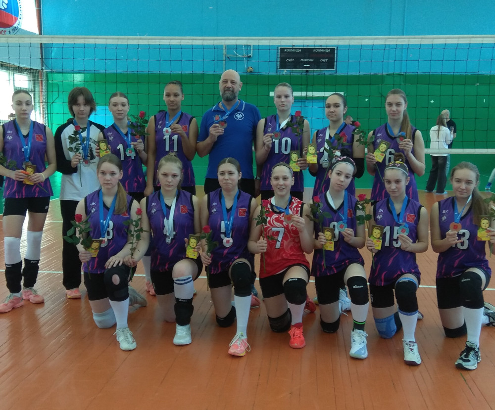 Серебряные призёры первенства Санкт-Петербурга 2024/25 среди девушек 2010 г.р.