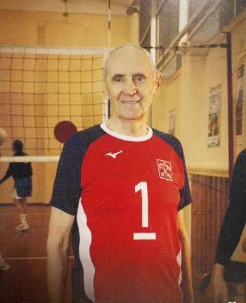 Старейшему действующему волейболисту России 95 лет !!!